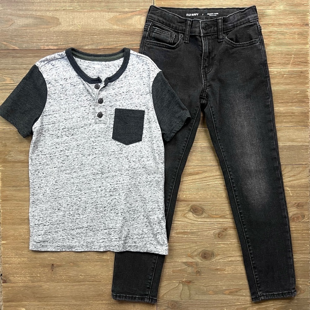 Old Navy Henley & Jeans Outfit
